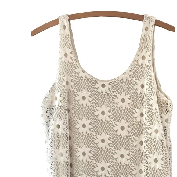 THE LOVELY DAISY~ Sheer overlay. Perfect for Summer. SZ M/L - Picture 2 of 6